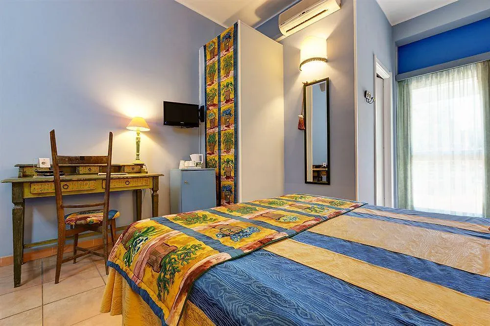 Hotel Villamare Fontane Bianche 4*,