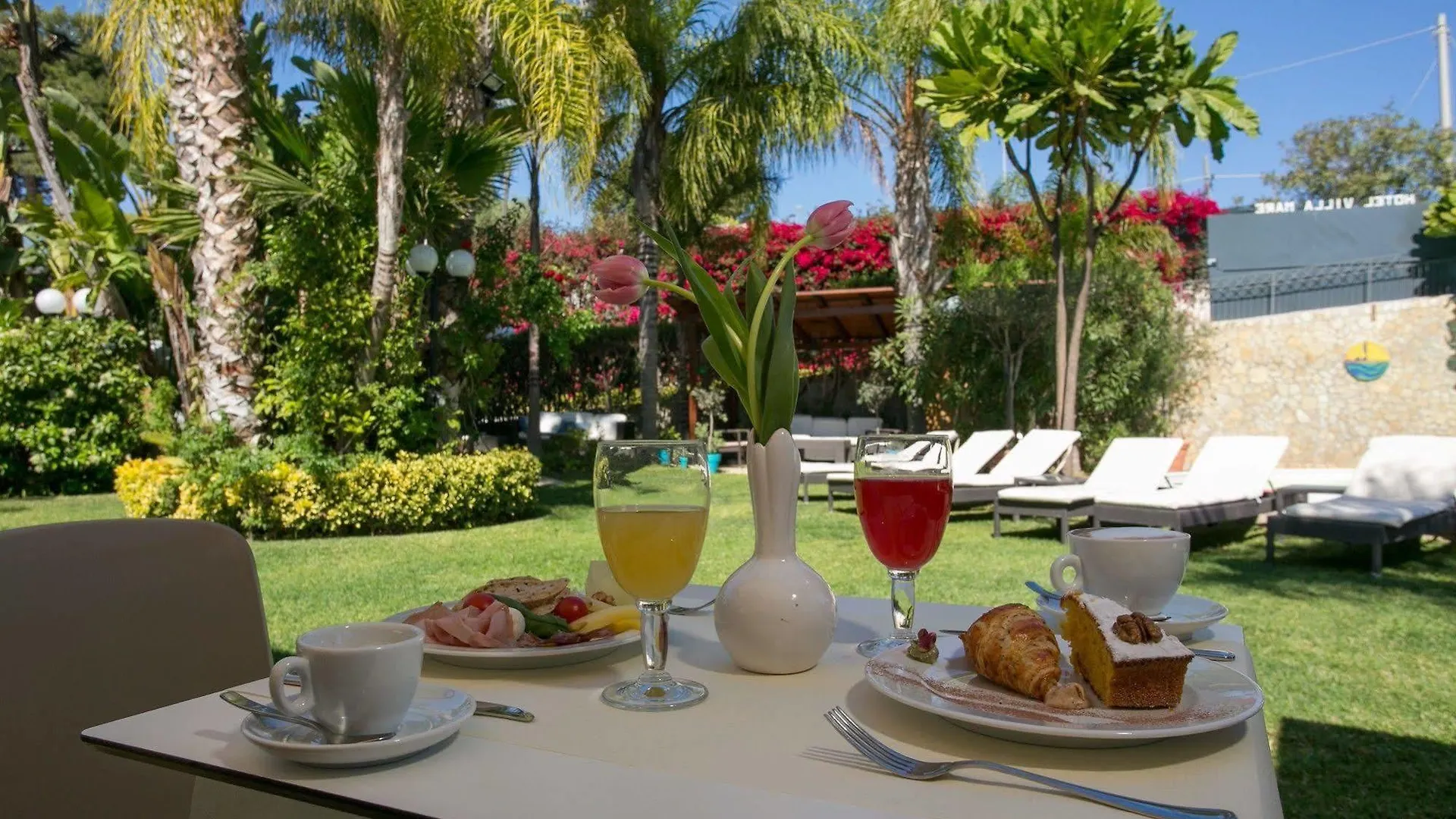 Hotel Villamare Fontane Bianche 4*,